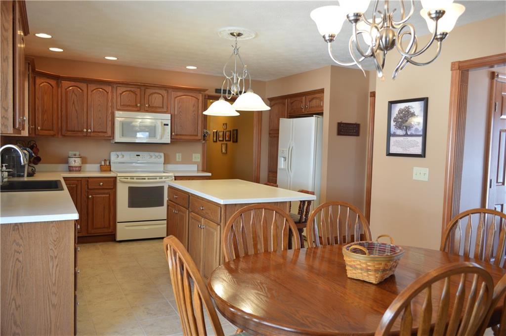 2979 Windy Ridge Drive Springfield, OH 45502 - Photo 8 of 34