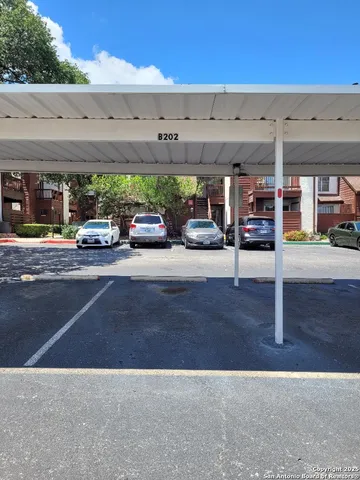 $1,000 | 10527 Perrin Beitel, Unit B202, San Antonio, TX 78217