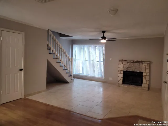 $1,000 | 10527 Perrin Beitel, Unit B202, San Antonio, TX 78217