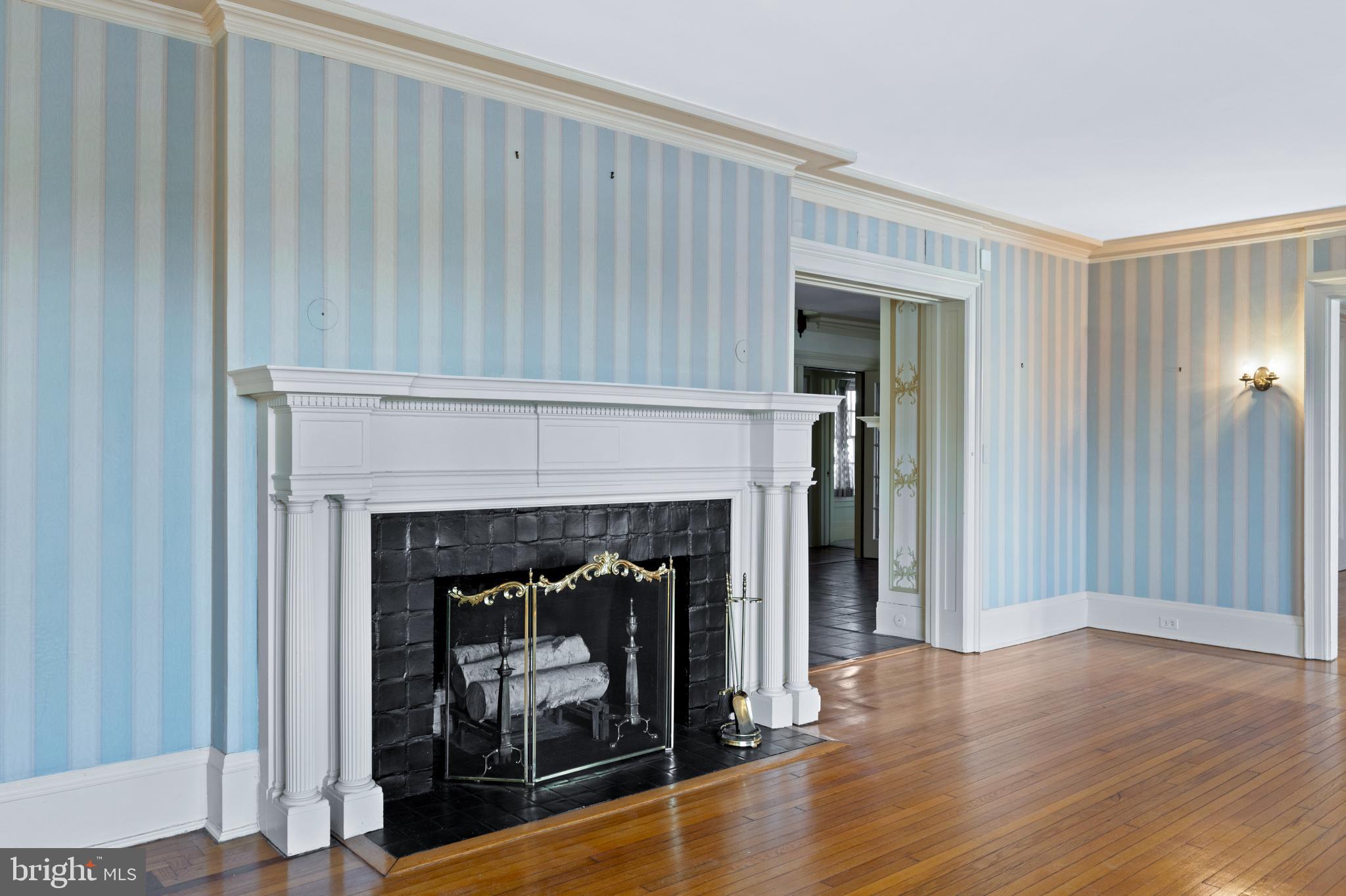 211 Wendover Road Baltimore, MD 21218 - Photo 14 of 70 LR Fireplace