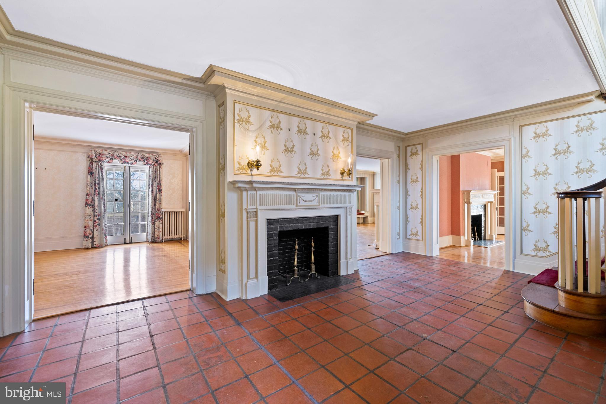 211 Wendover Road Baltimore, MD 21218 - Photo 10 of 70 Foyer