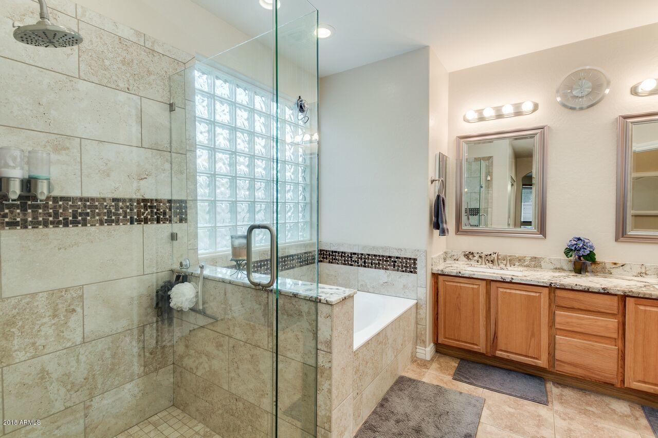 4746 South Emery Mesa, AZ 85212 - Photo 11 of 15 Master Bathroom