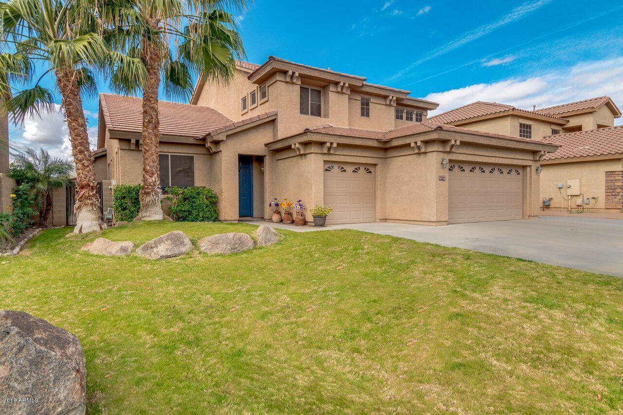 4746 South Emery Mesa, AZ 85212 - Photo 2 of 15 Front Yard View