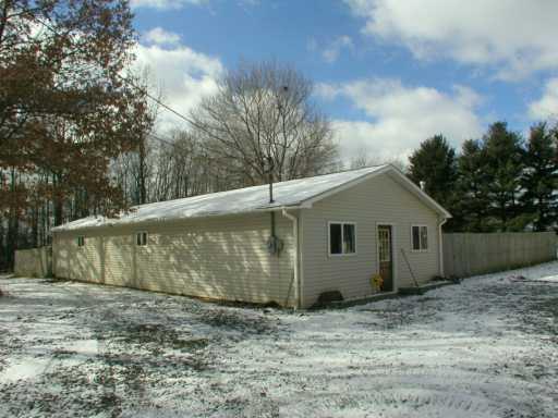 882 North Pike Road Cabot, PA 16023 - Photo 7 of 8
