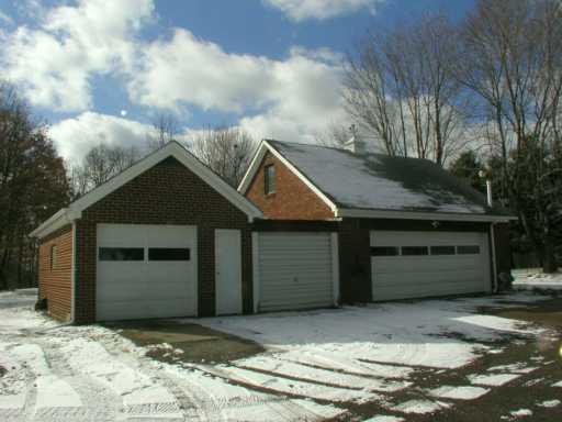 882 North Pike Road Cabot, PA 16023 - Photo 8 of 8