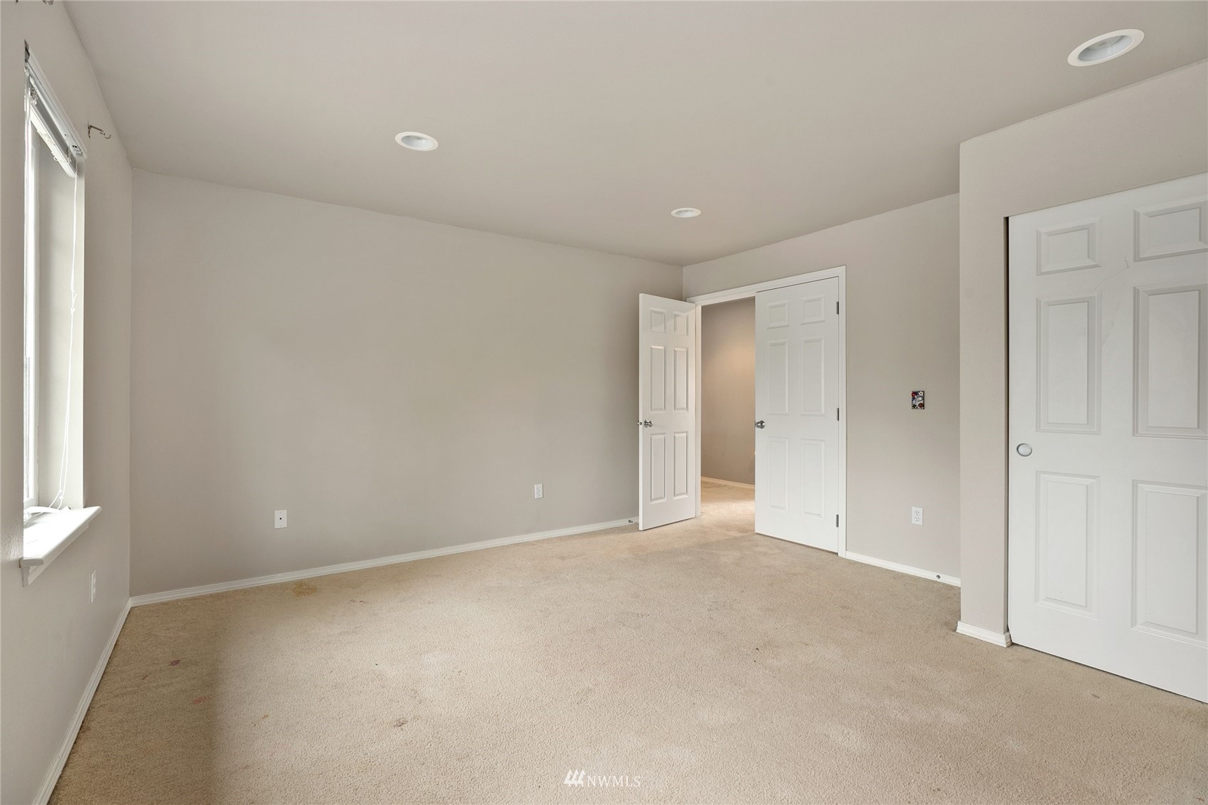 6924 Inlay Street Southeast Lacey, WA 98513 - Photo 13 of 20 a view of an empty room