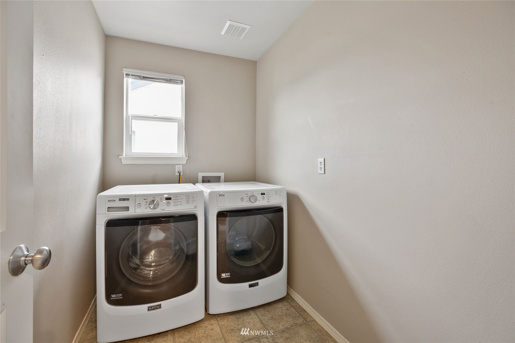 6924 Inlay Street Southeast Lacey, WA 98513 - Photo 17 of 20 a utility room with dryer and washer