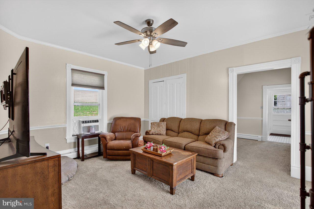 420 West Spring Street Woodstock, VA 22664 - Photo 11 of 67