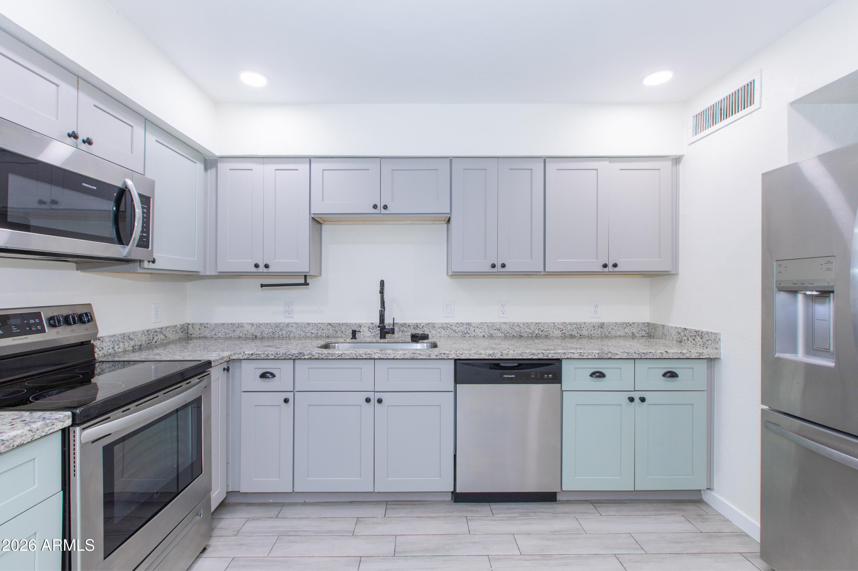 9813 East Adobe Road Mesa, AZ 85207 - Photo 23 of 77 Kitchen-10