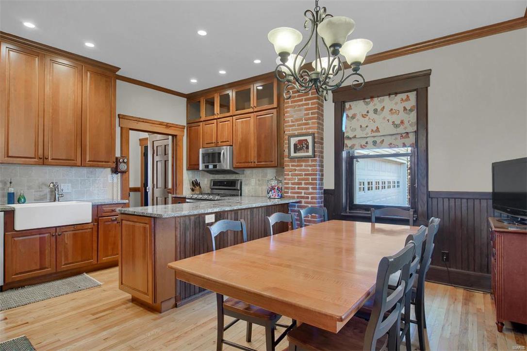 8200 Pin Oak Road Edwardsville, IL 62025 - Photo 12 of 56