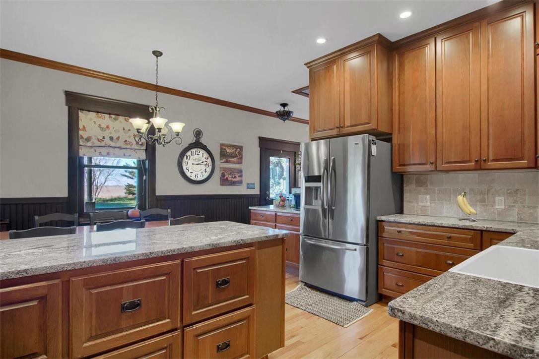 8200 Pin Oak Road Edwardsville, IL 62025 - Photo 10 of 56