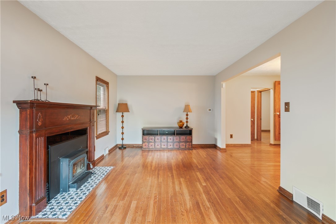1940 Ganyard Road Akron, OH 44313 - Photo 5 of 39 Gallery Image 5