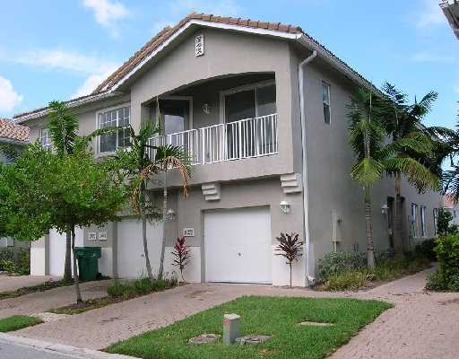 3156 Laurel Ridge Circle Riviera Beach, FL 33404 - Photo 1 of 13 Primary Photo