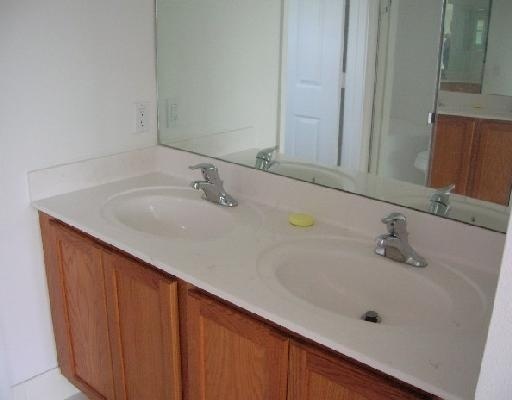 3156 Laurel Ridge Circle Riviera Beach, FL 33404 - Photo 4 of 13 Additional Photo