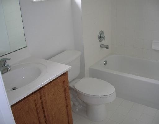 3156 Laurel Ridge Circle Riviera Beach, FL 33404 - Photo 5 of 13 Additional Photo