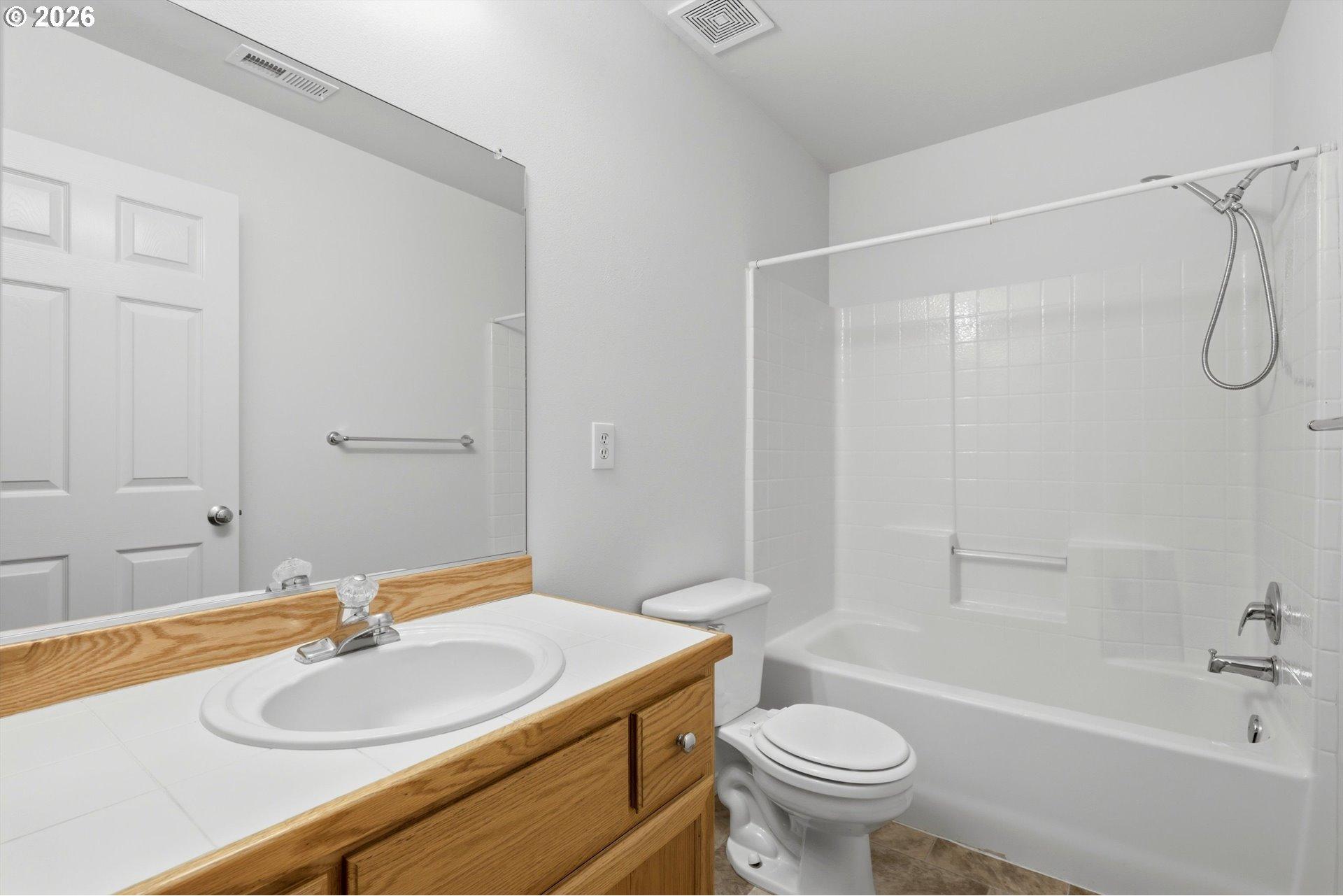 5934 Southeast 16th Loop Gresham, OR 97080 - Photo 24 of 36 Gallery Image 24