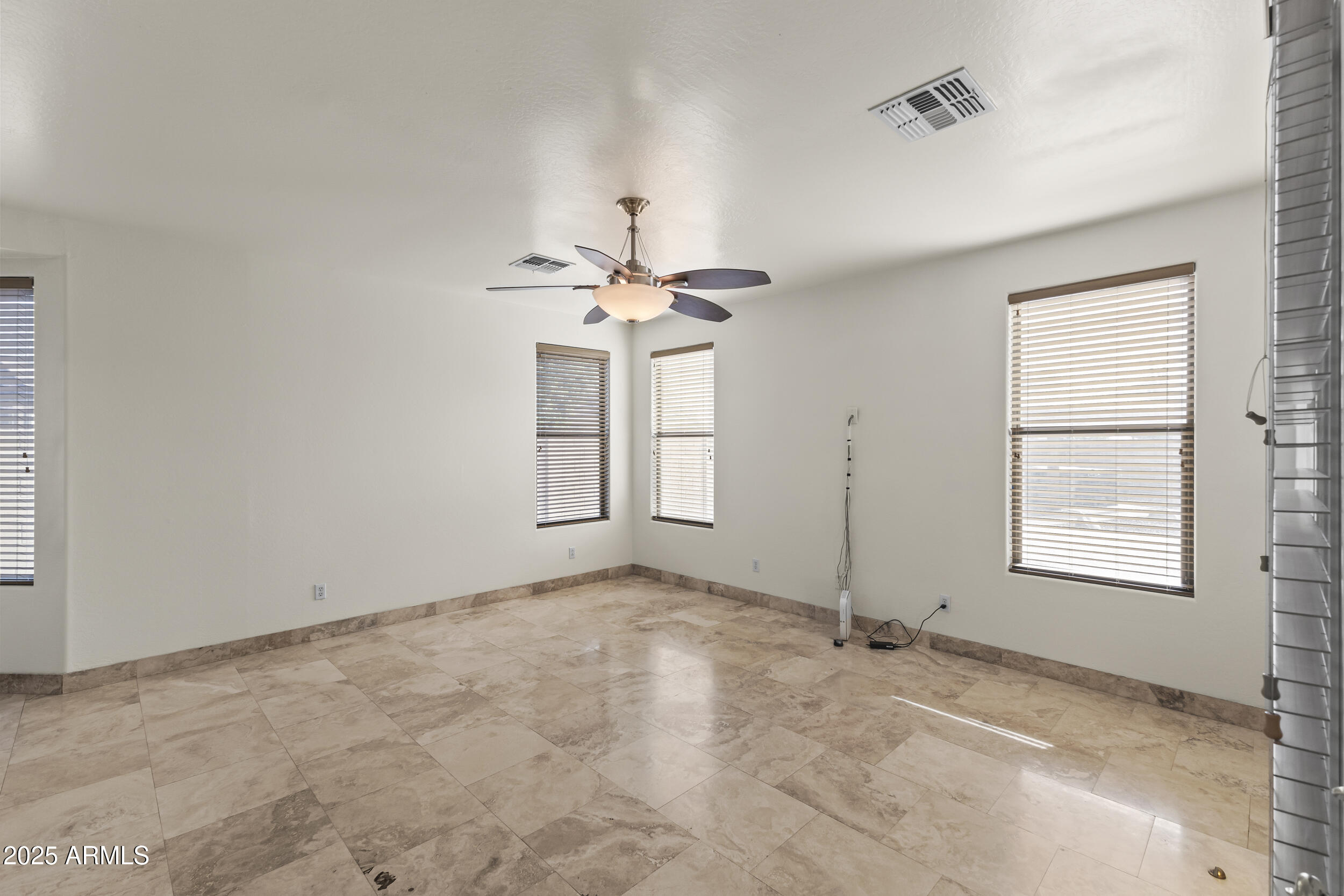 14089 West Charter Oak Road Surprise, AZ 85379 - Photo 11 of 34 11_11