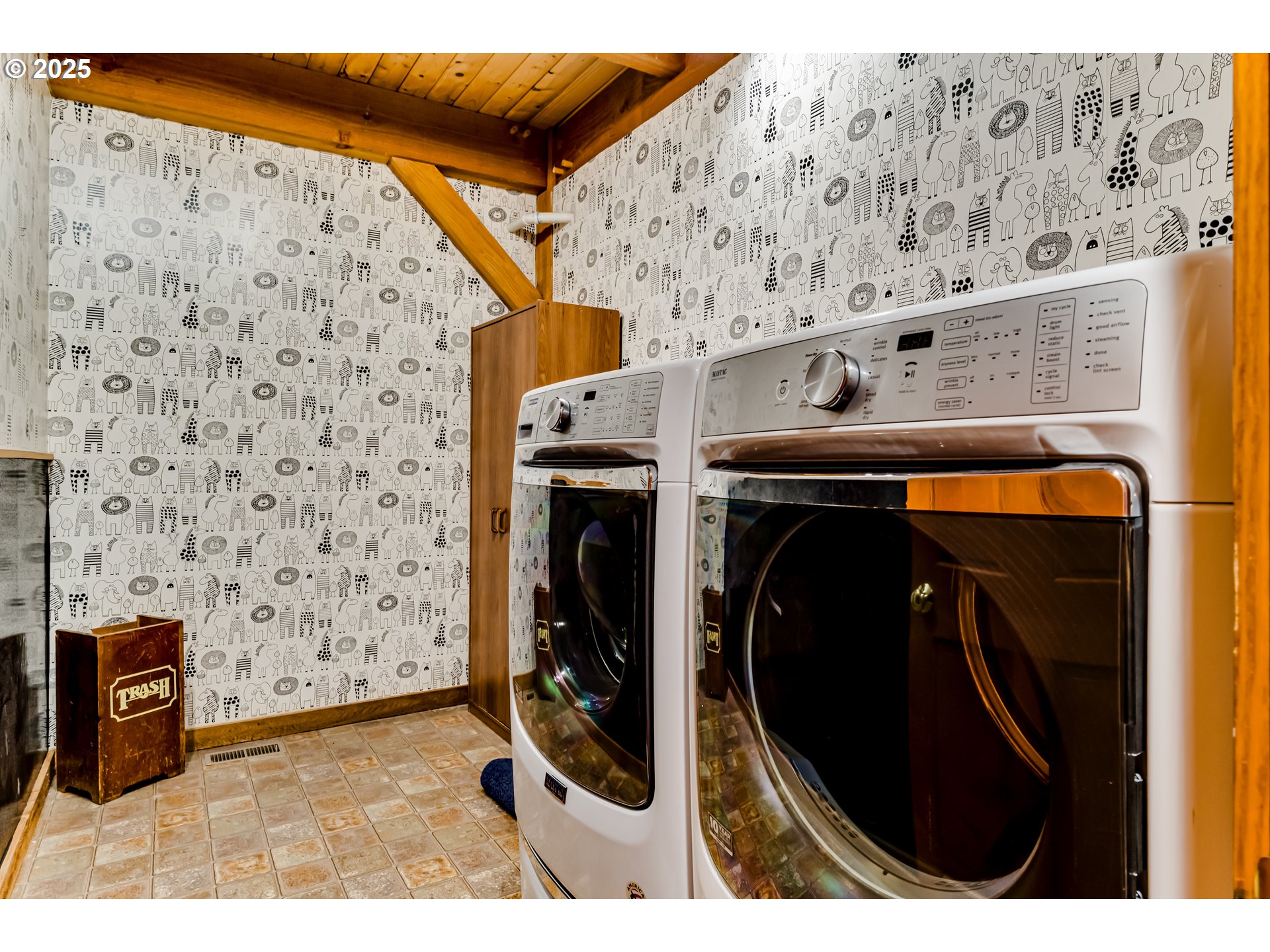 2225 Parkside Lane Eugene, OR 97403 - Photo 42 of 48 Separate Living Quarters