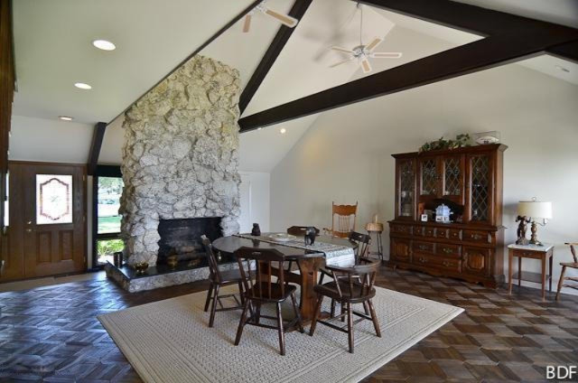 Undisclosed Address Niles, MI 49120 - Photo 4 of 11 Dining Room
