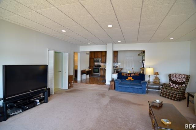 Undisclosed Address Niles, MI 49120 - Photo 7 of 11 Living Room