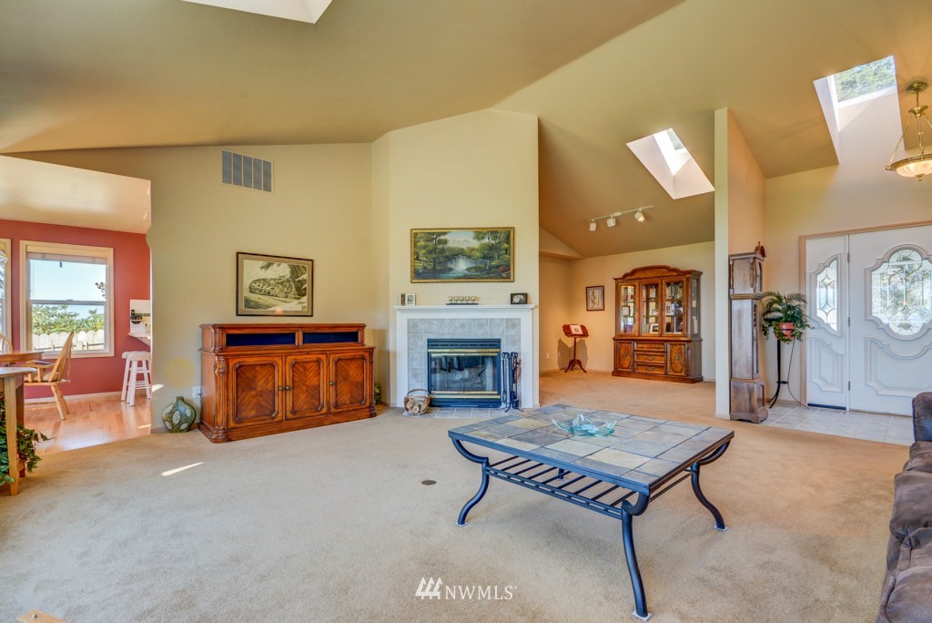 1849 West Beach Road Oak Harbor, WA 98277 - Photo 12 of 25 Gallery Image 12