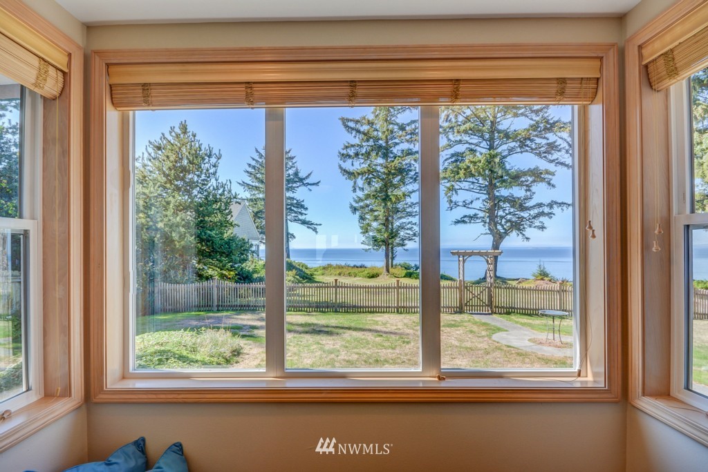 1849 West Beach Road Oak Harbor, WA 98277 - Photo 15 of 25 Gallery Image 15