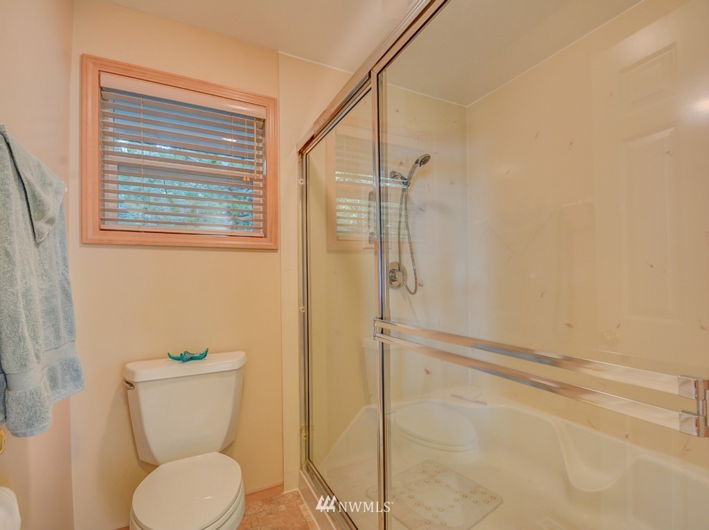1849 West Beach Road Oak Harbor, WA 98277 - Photo 17 of 25 Gallery Image 17