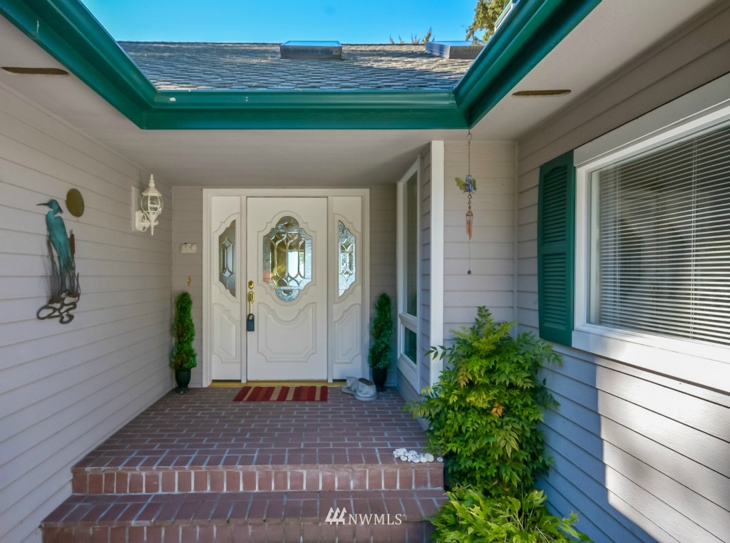 1849 West Beach Road Oak Harbor, WA 98277 - Photo 3 of 25 Gallery Image 3