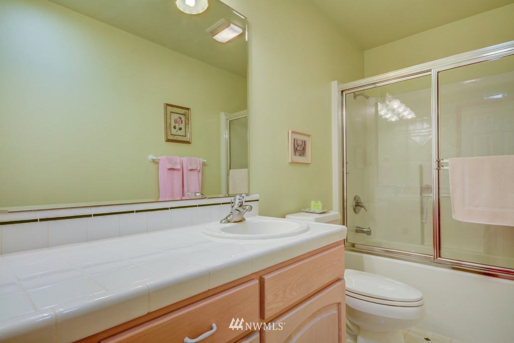 1849 West Beach Road Oak Harbor, WA 98277 - Photo 21 of 25 Gallery Image 21