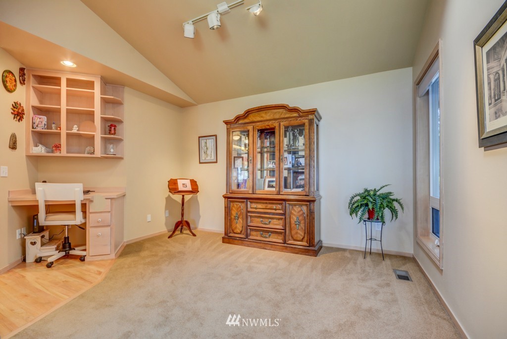 1849 West Beach Road Oak Harbor, WA 98277 - Photo 8 of 25 Gallery Image 8