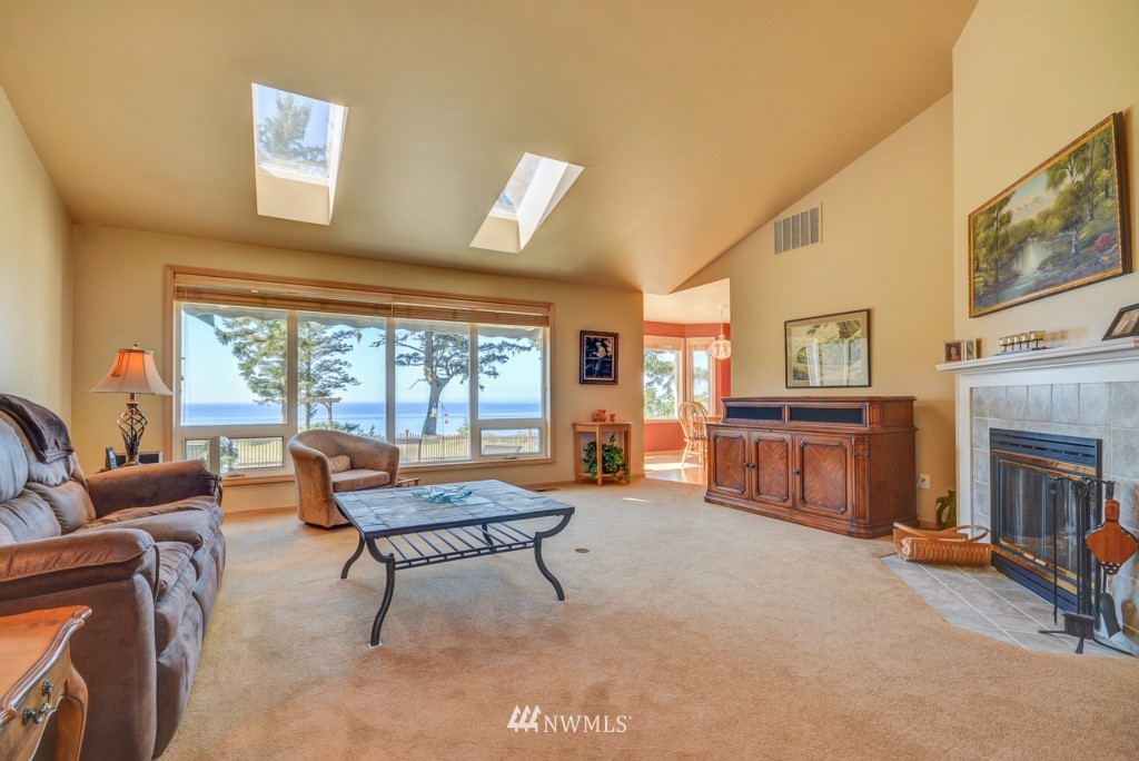 1849 West Beach Road Oak Harbor, WA 98277 - Photo 10 of 25 Gallery Image 10