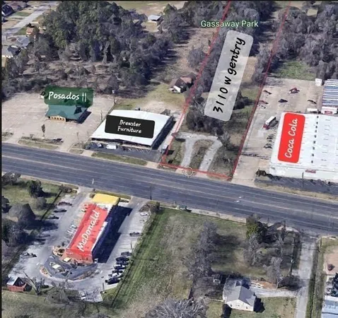 $600,000 | 3110 West Gentry Parkway, Tyler, TX 75702