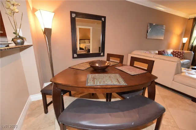 $1,950 | 270 East Flamingo Road, Unit 112, Las Vegas, NV 89169