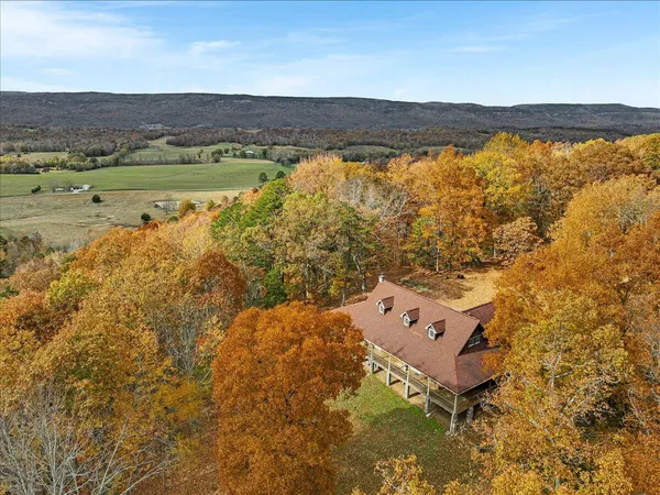 $559,000 | 304 Sweatt Road, Dunlap, TN 37327