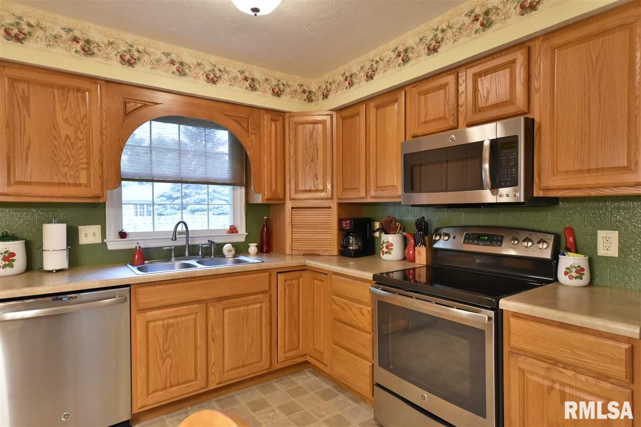 20 Sarah Avenue Springfield, IL 62703 - Photo 8 of 35