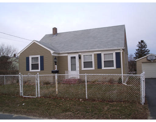 159 Sherman Road Somerset, MA 02726 - Photo 2 of 8 Gallery Image 2
