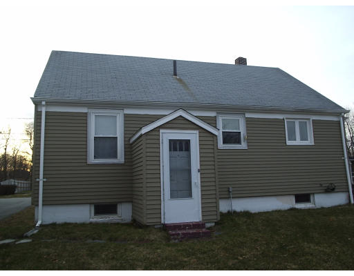 159 Sherman Road Somerset, MA 02726 - Photo 3 of 8 Gallery Image 3