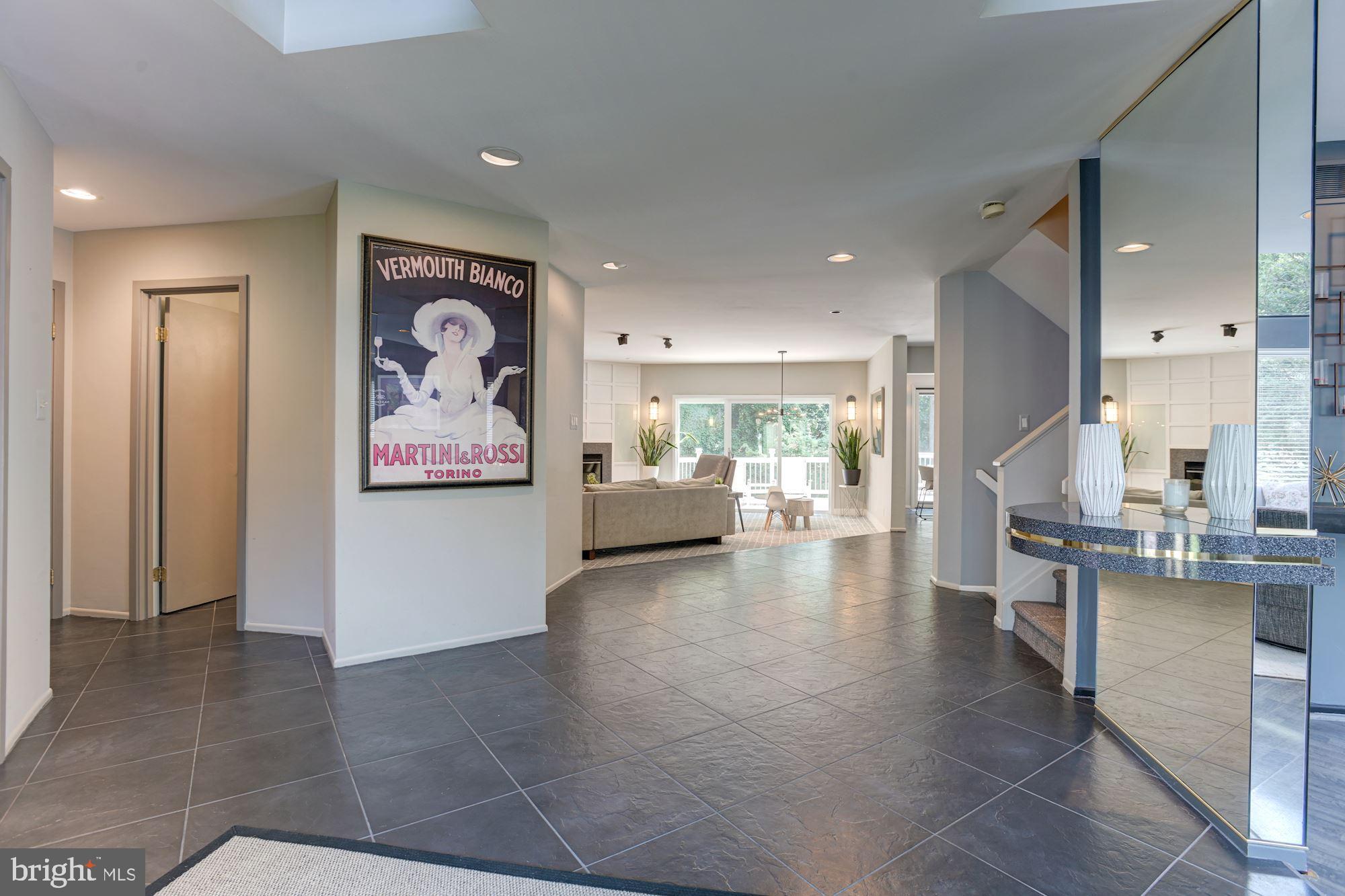 2005 Burdock Road Baltimore, MD 21209 - Photo 3 of 59 Foyer