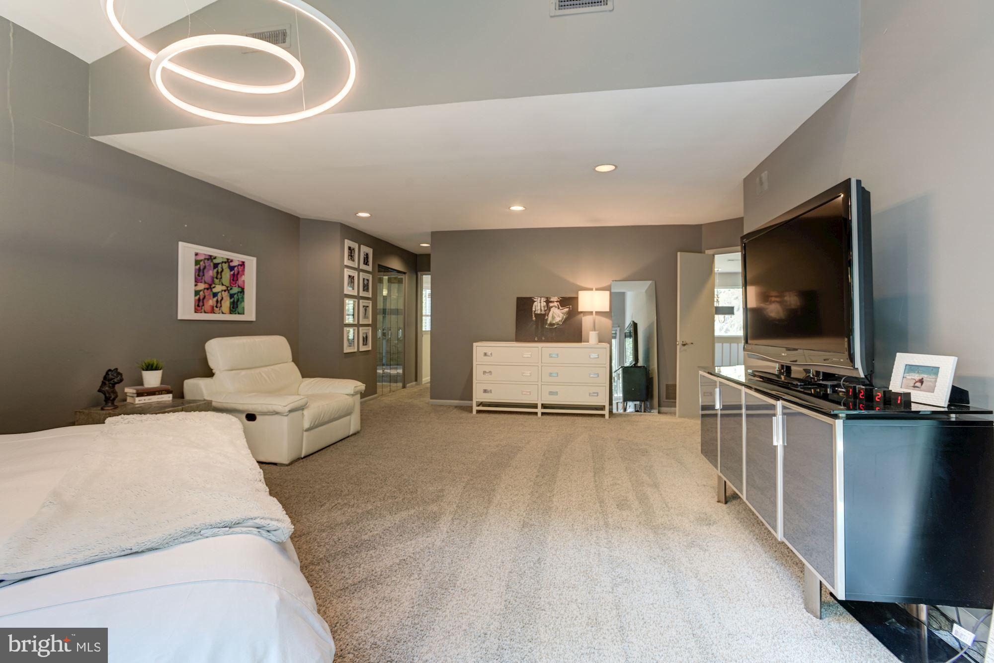 2005 Burdock Road Baltimore, MD 21209 - Photo 28 of 59 Primary Suite