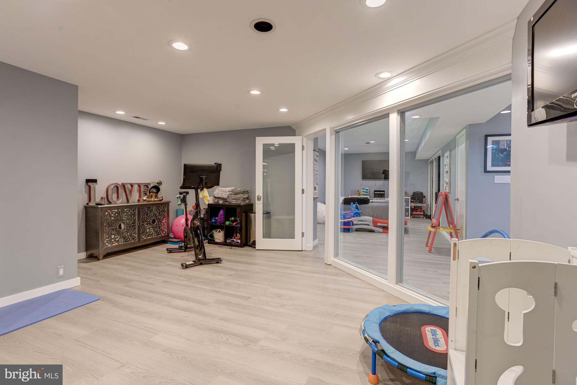 2005 Burdock Road Baltimore, MD 21209 - Photo 45 of 59 Exercise Room | Glass Walls