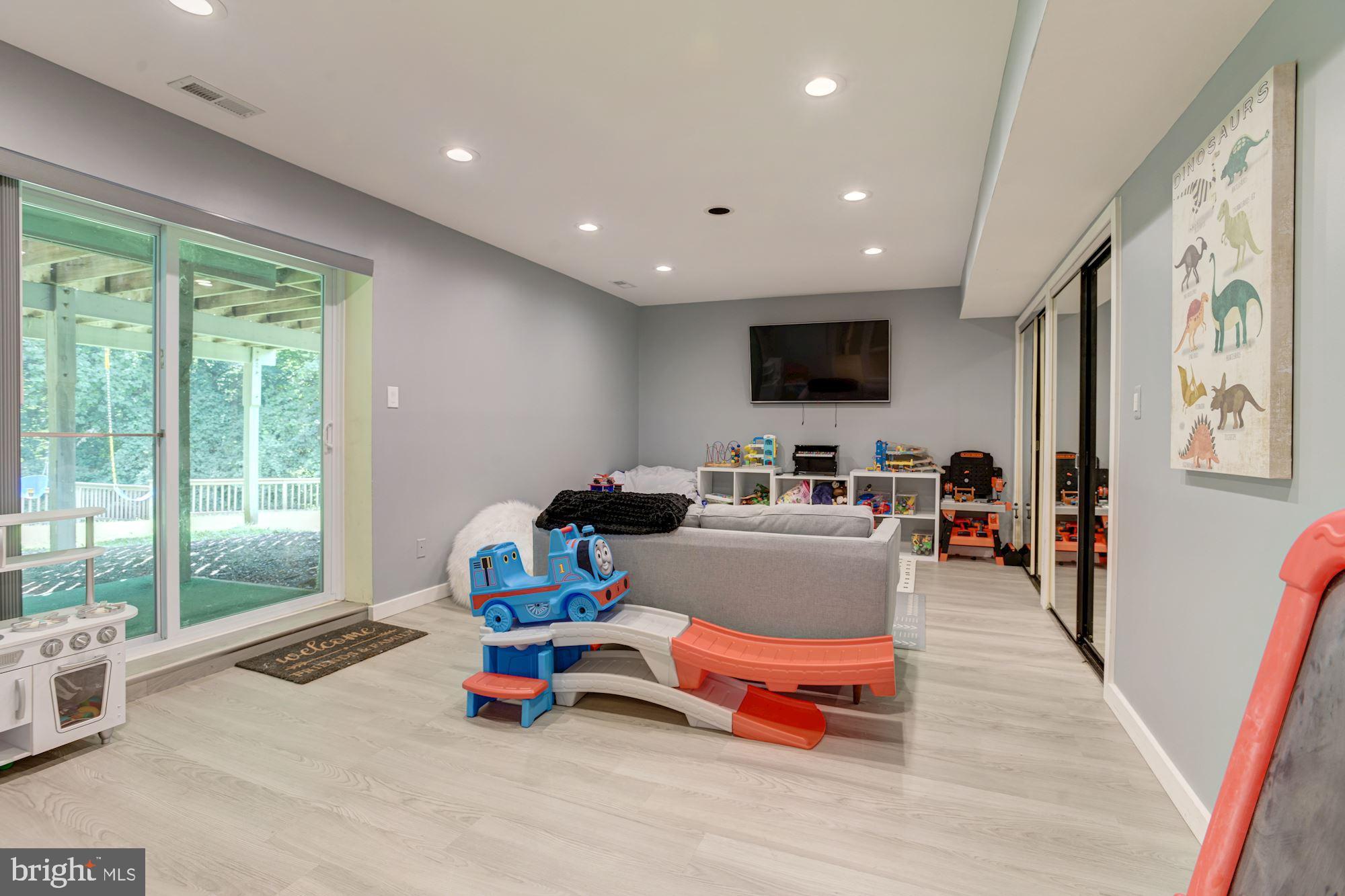 2005 Burdock Road Baltimore, MD 21209 - Photo 46 of 59 Game Room