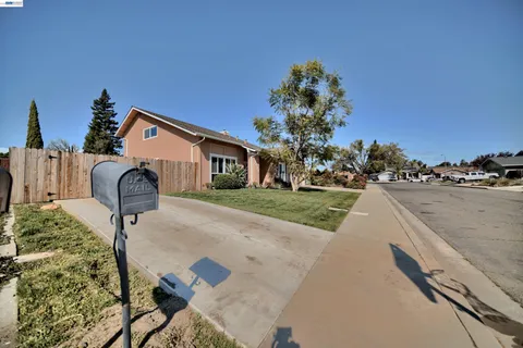 $565,000 | 1425 Forest Drive, Turlock, CA 95380