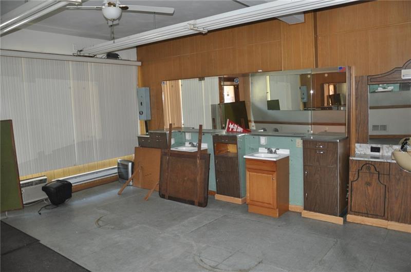 316 Freeport Road Pittsburgh, PA 15238 - Photo 2 of 24 Gallery Image 2