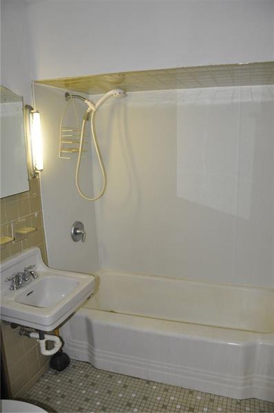 316 Freeport Road Pittsburgh, PA 15238 - Photo 20 of 24 Gallery Image 20