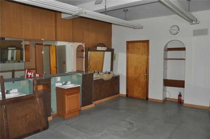 316 Freeport Road Pittsburgh, PA 15238 - Photo 3 of 24 Gallery Image 3