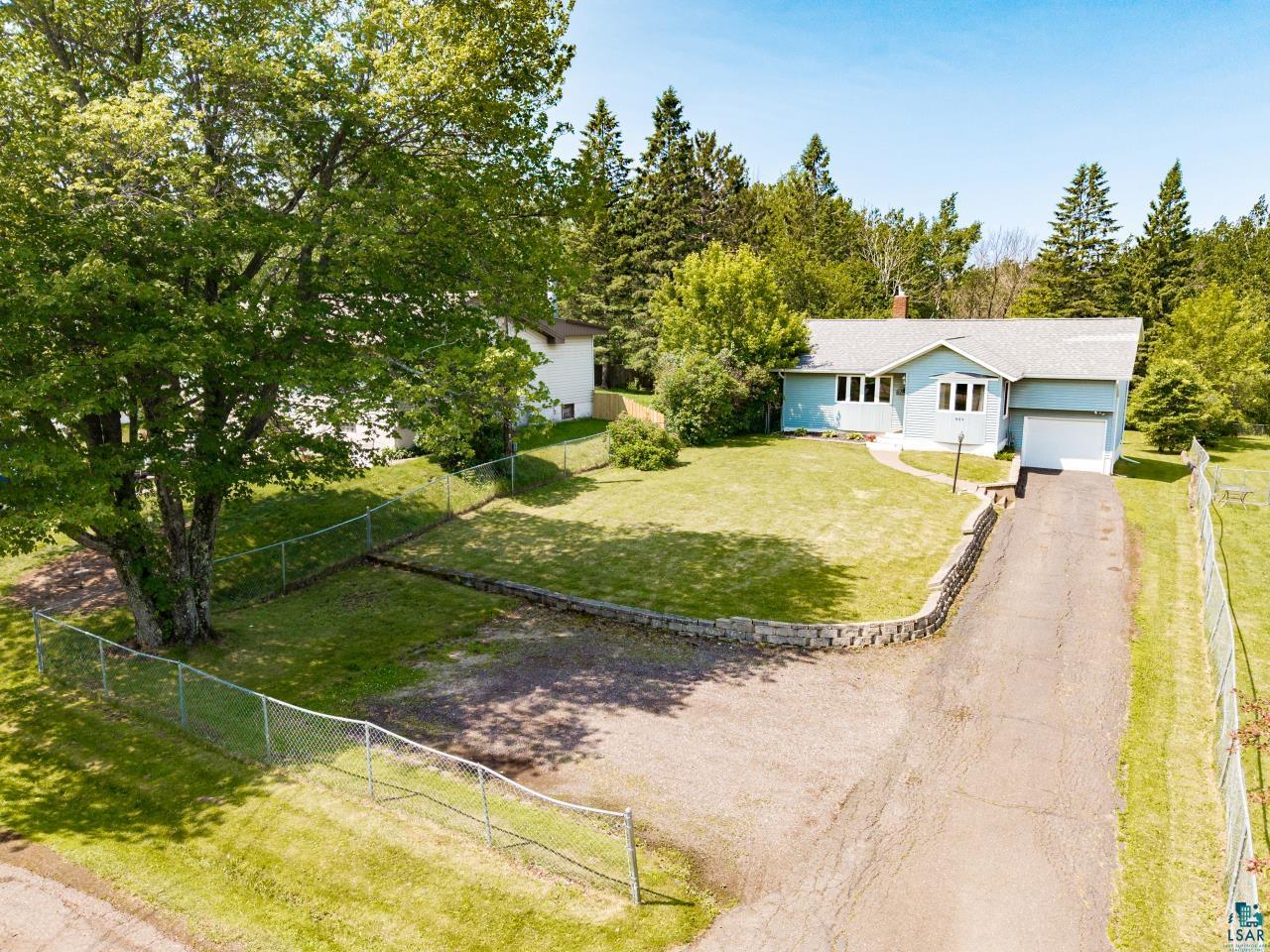 809 North Robin Avenue Duluth, MN 55811 - Photo 2 of 51