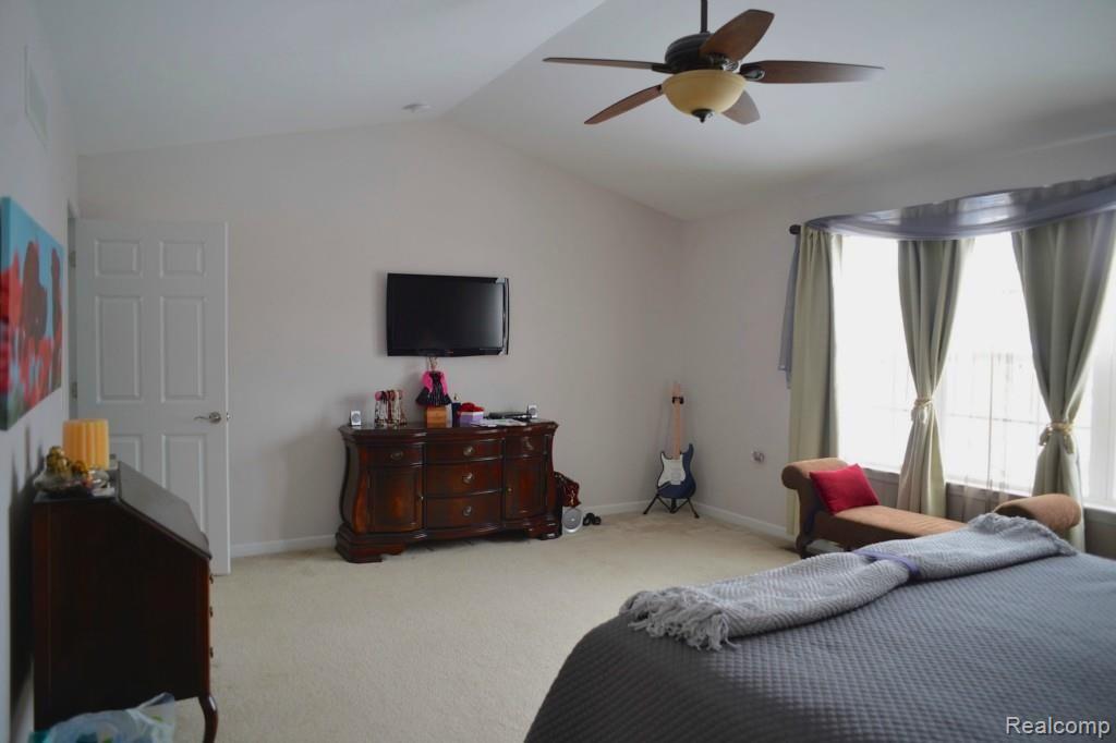 51123 Brompton Novi, MI 48374 - Photo 5 of 17