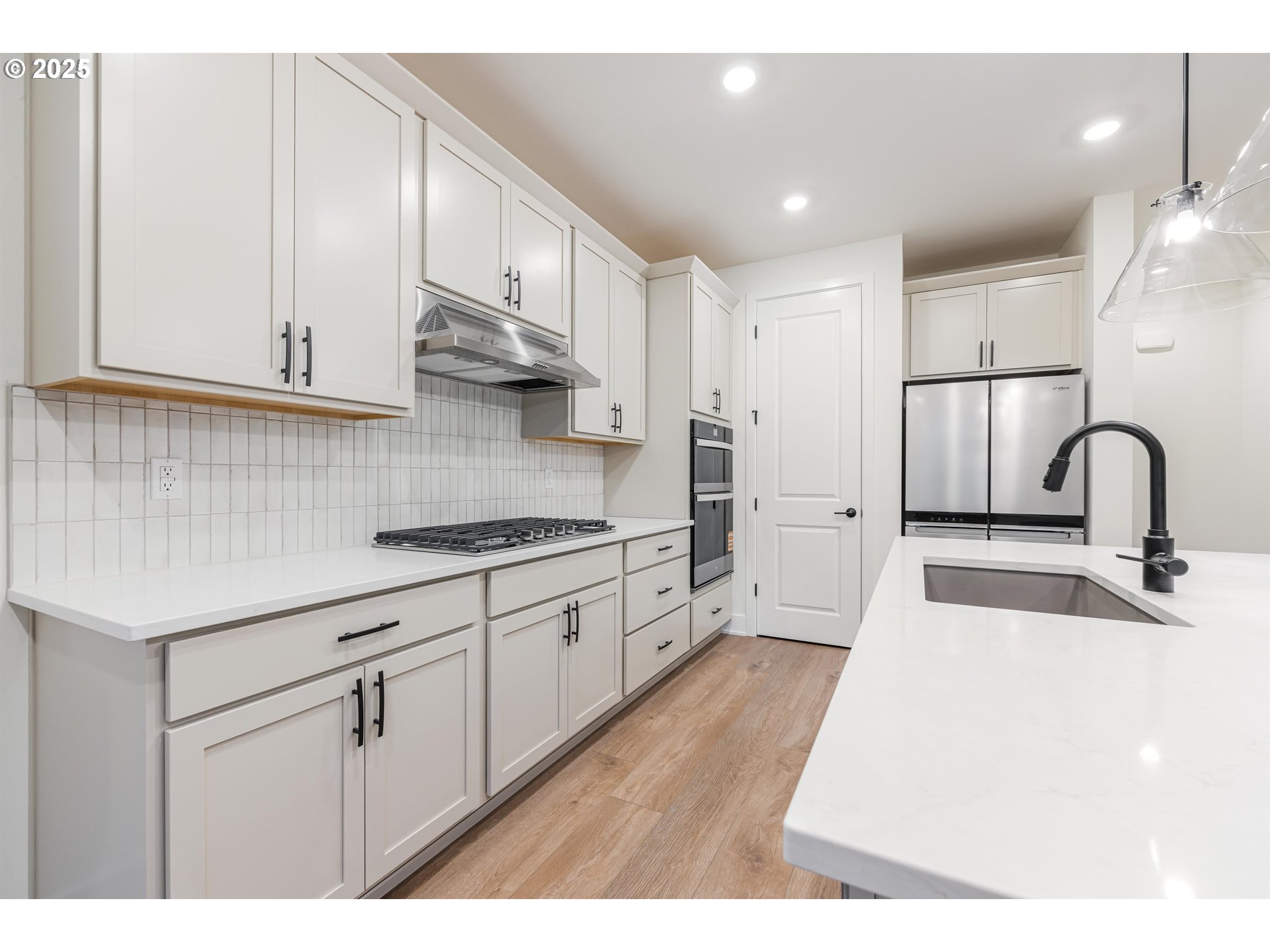 15944 Southwest Bluewater Terrace Tigard, OR 97224 - Photo 12 of 27