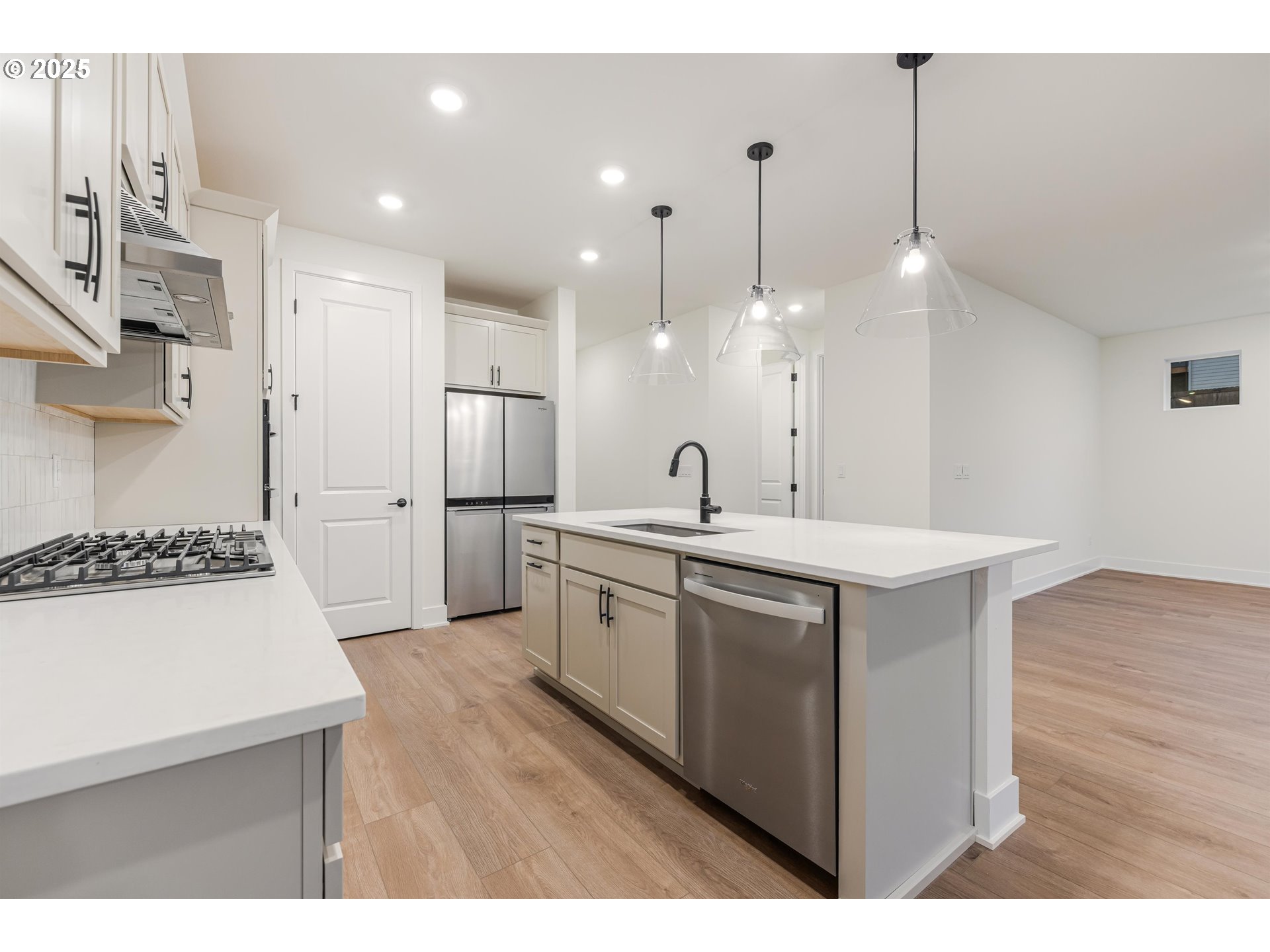 15944 Southwest Bluewater Terrace Tigard, OR 97224 - Photo 13 of 27