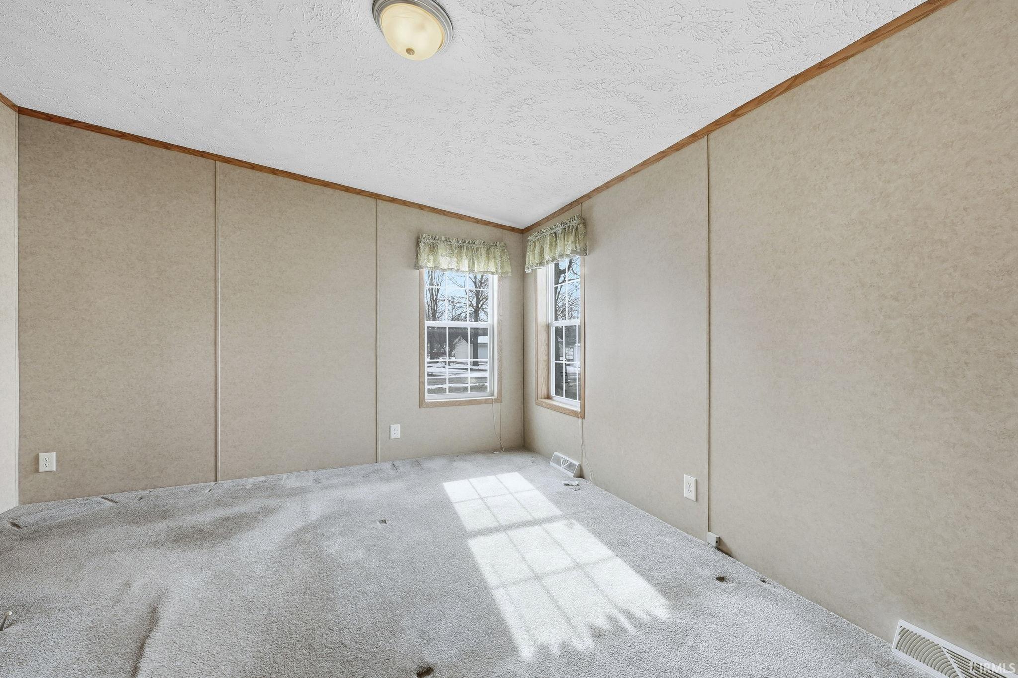 619 East 6th Street Warren, IN 46792 - Photo 19 of 36